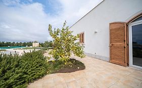 Pool & Private Parking Donna Lina